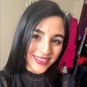 Meet your Posher, Andrea